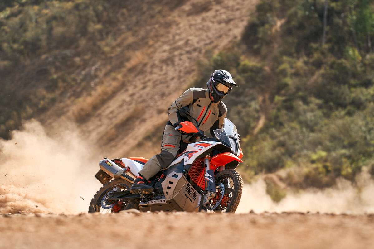 KTM 890 Adventure R versión 2025: más tecnología