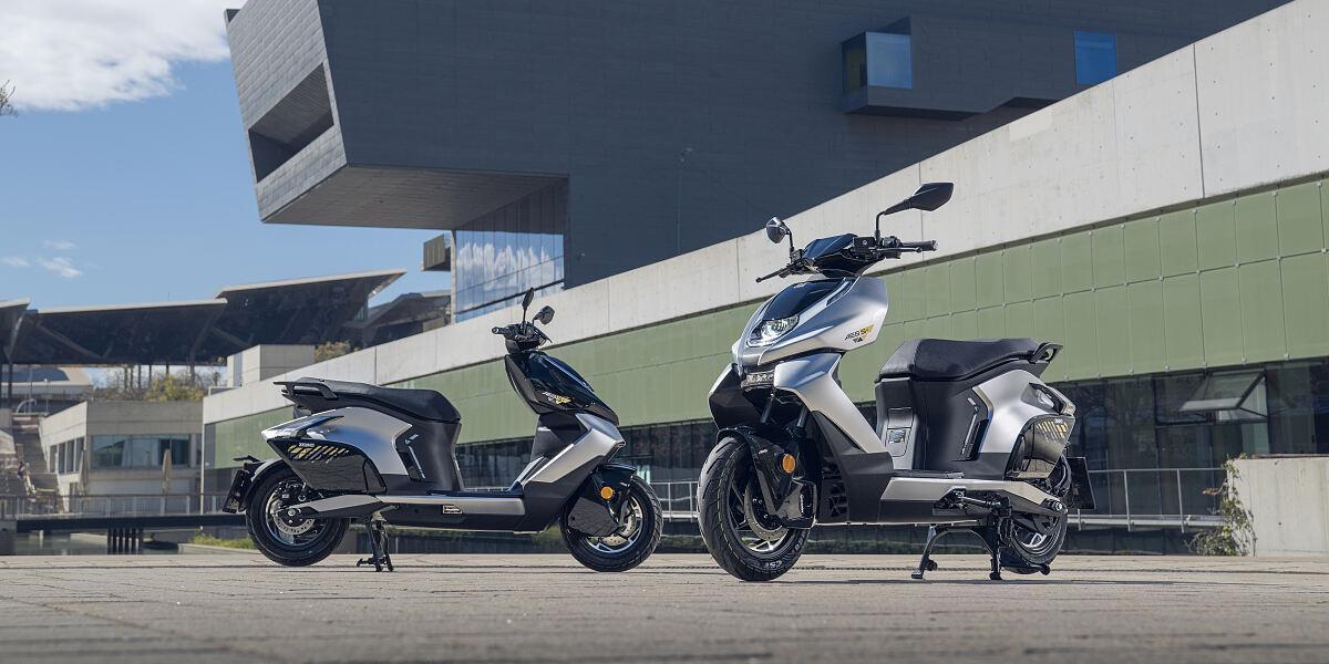 Si estás pensando en comprarte un scooter eléctrico, ahora puedes probarte lo que te ofrece la marca eléctrica de KTM a través de CFMoto, Zeeho