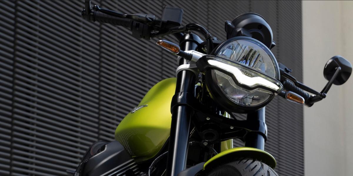 Llega la V7 retro más tecnológica para rendir homenaje al modelo más legendario de la marca del águila, la Moto Guzzi V7 Sport