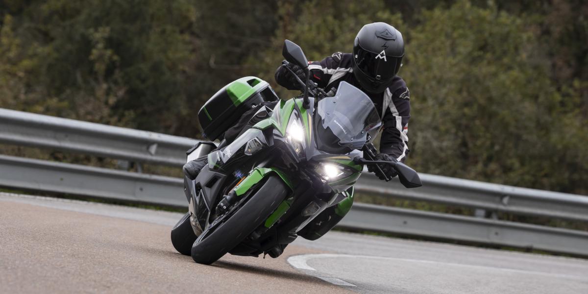 Prueba de la Kawasaki Ninja 1100 SX: sport y confort
