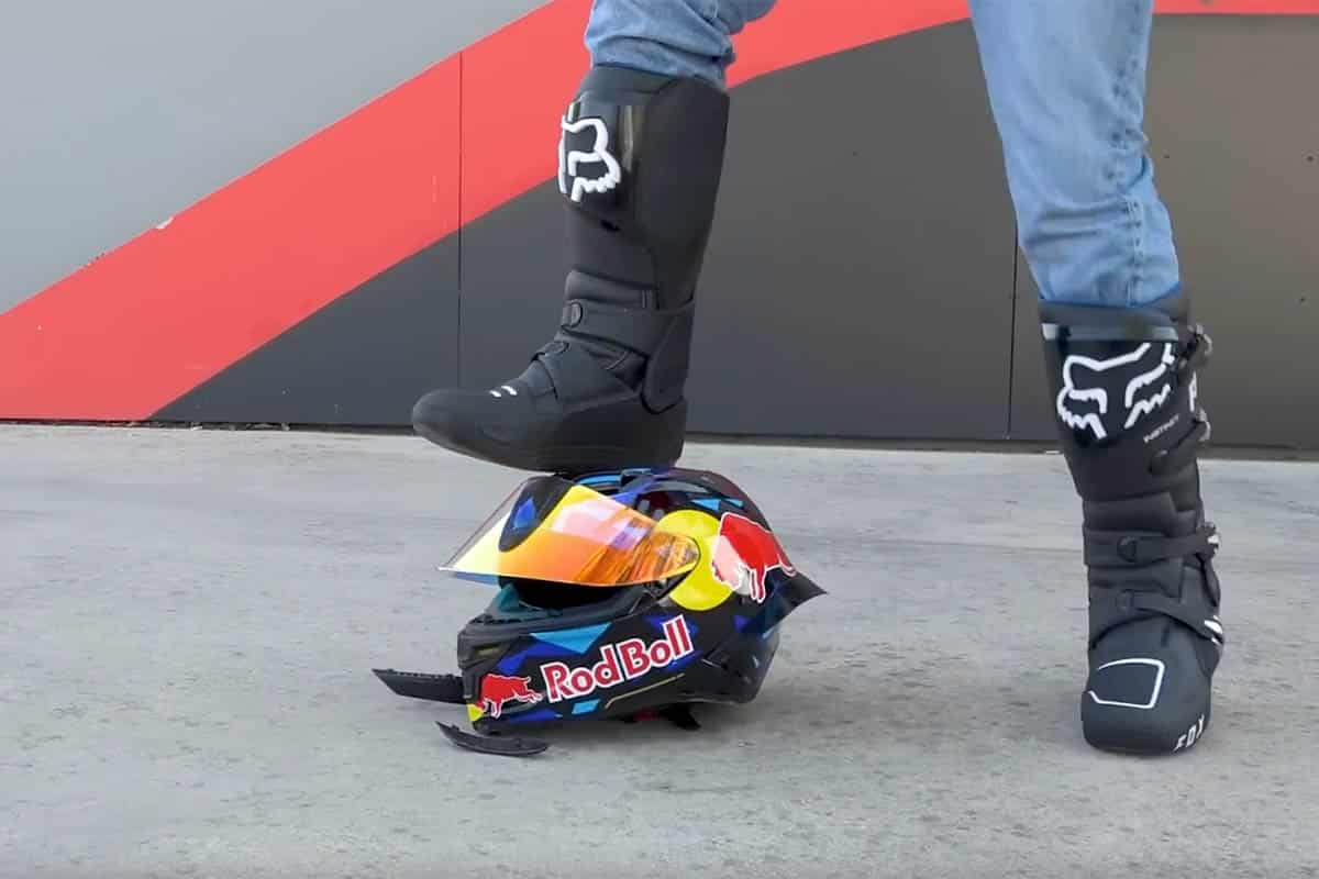 Cascos de moto falsos: cuando lo barato puede salir muy caro