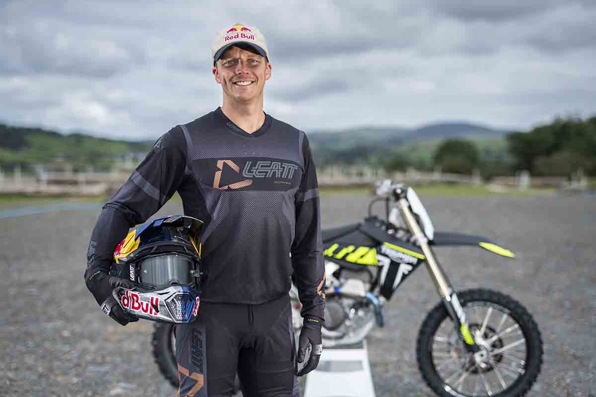 Jonny Walker y Triumph preparados para el Mundial de SuperEnduro 2025