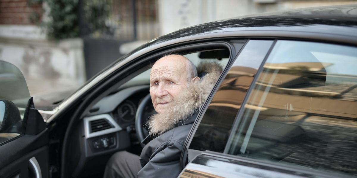 cuánto dura el permiso de conducir para mayores de 65 años