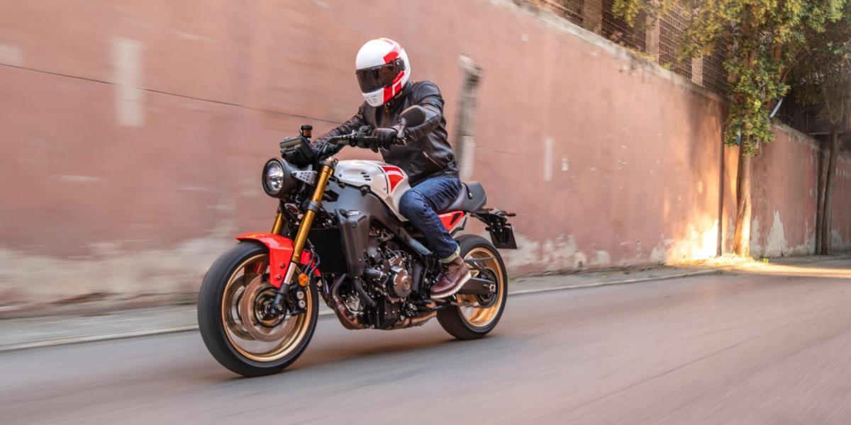 La bella neo-retro de Yamaha se actualiza para 2025