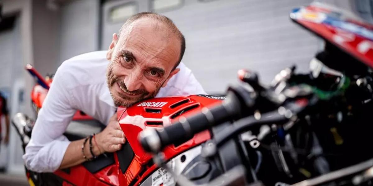 "Con la nueva Panigale V4 hemos diseñado una maravilla, todos estamos enamorados de esta moto"