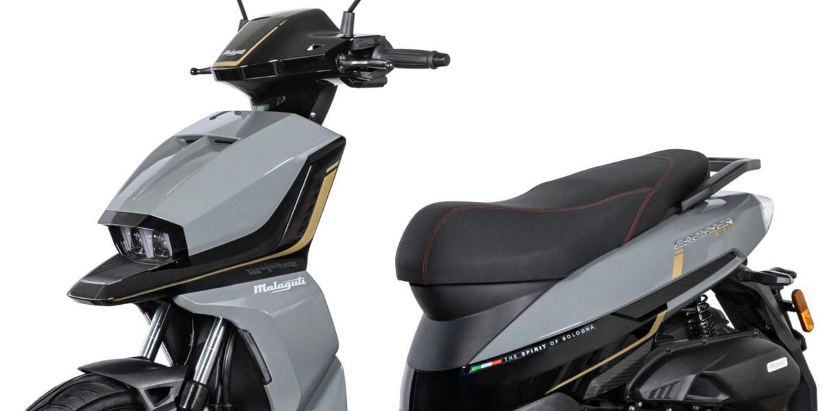 Ya está a la venta a precio chollo un scooter de plataforma plana para el carnet de coche, original, robusto y diferente Malaguti Crosser CR1 125