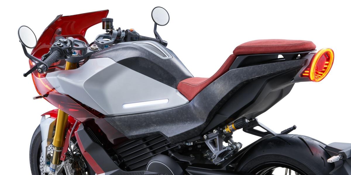 La moto futurista y revolucionaria que nacerá de un acuerdo entre Estados Unidos y Taiwan, es la Kymco RevoNEX, su primera moto eléctrica