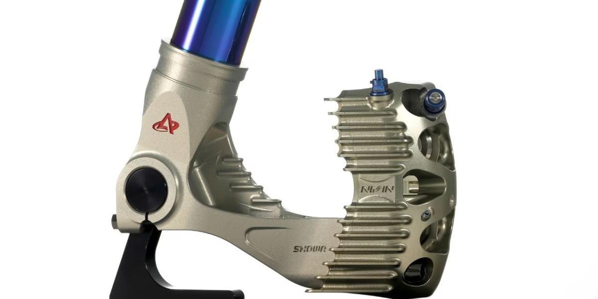 La pinza de freno del futuro para motos ya existe, y nace de la unión y trabajo conjunto de dos gigantes japoneses, Nissin y Showa