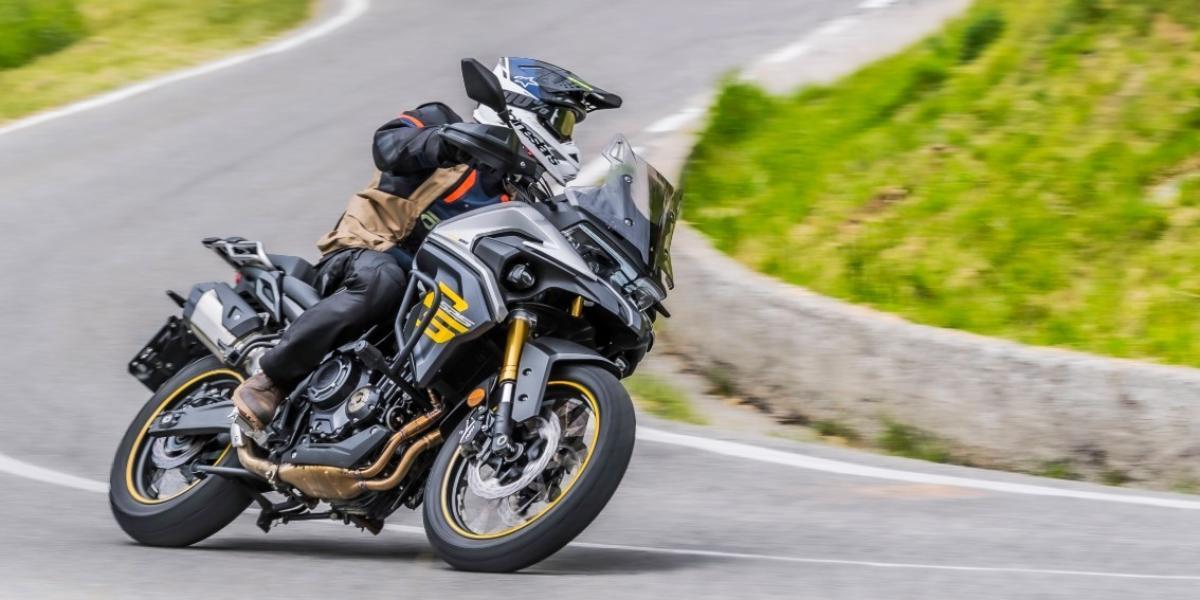 La superventas Voge 525DSX, ahora más equipada... ¡y más barata!