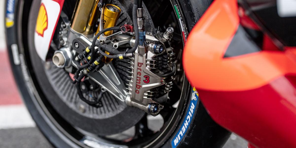 Michelin y Brembo unen fuerzas para frenar mejor, un 'win-win'