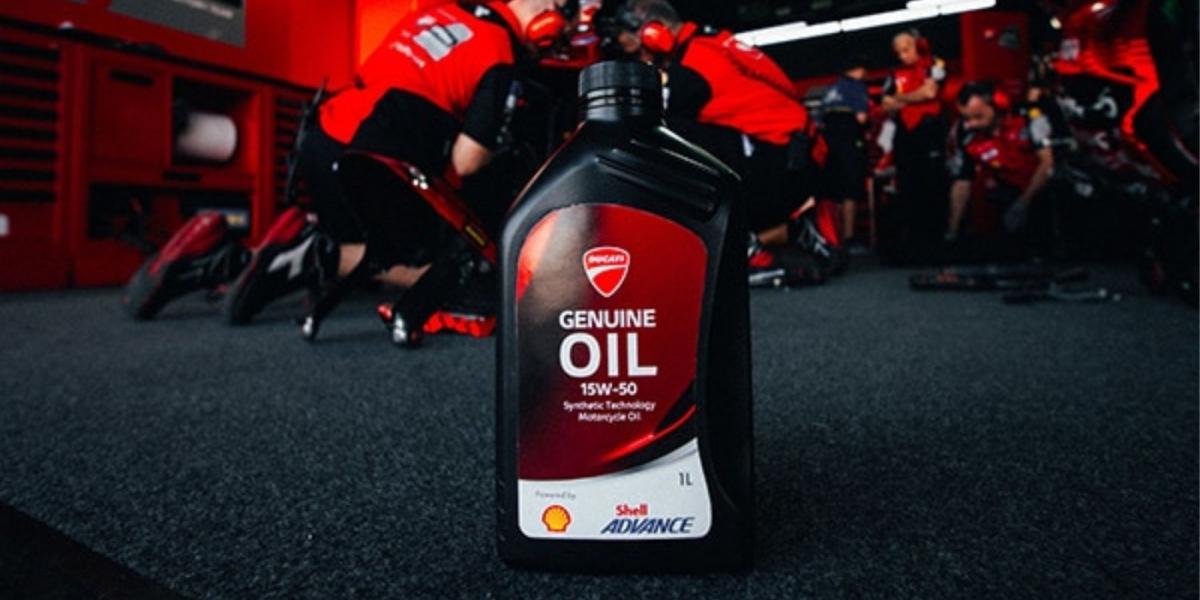 Solo se vende en concesionarios oficiales, el nuevo lubricante específico que tu Ducati agradecerá, formulado especialmente para las motos rojas