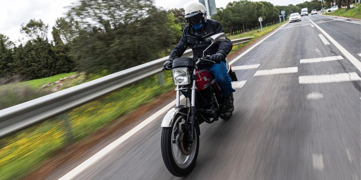 probamos biocombustible Repsol en las clásicas españolas del Museo de la Moto