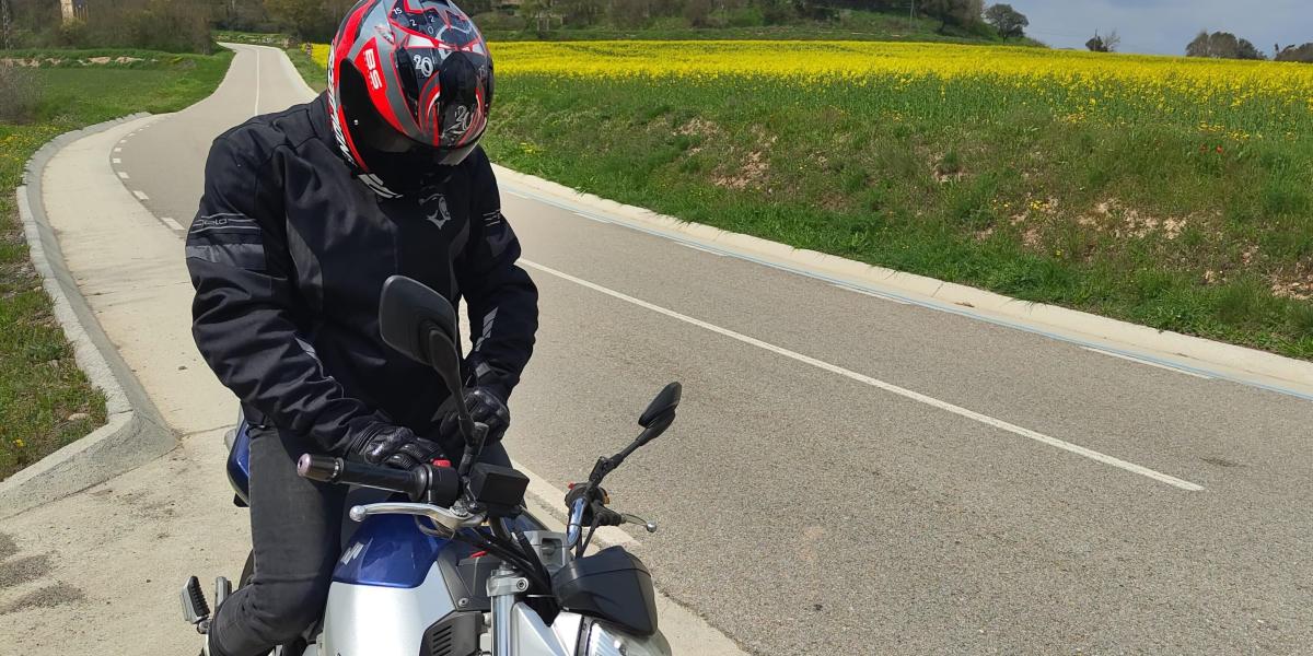 Con este truco casero podrás conducir tu moto toda la semana sin volver a pisar una gasolinera