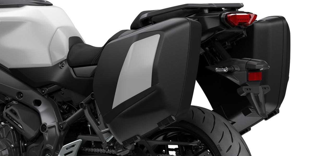 La primera maleta de moto de apertura remota por inducción eléctrica, un invento español que revolucionará el segmento