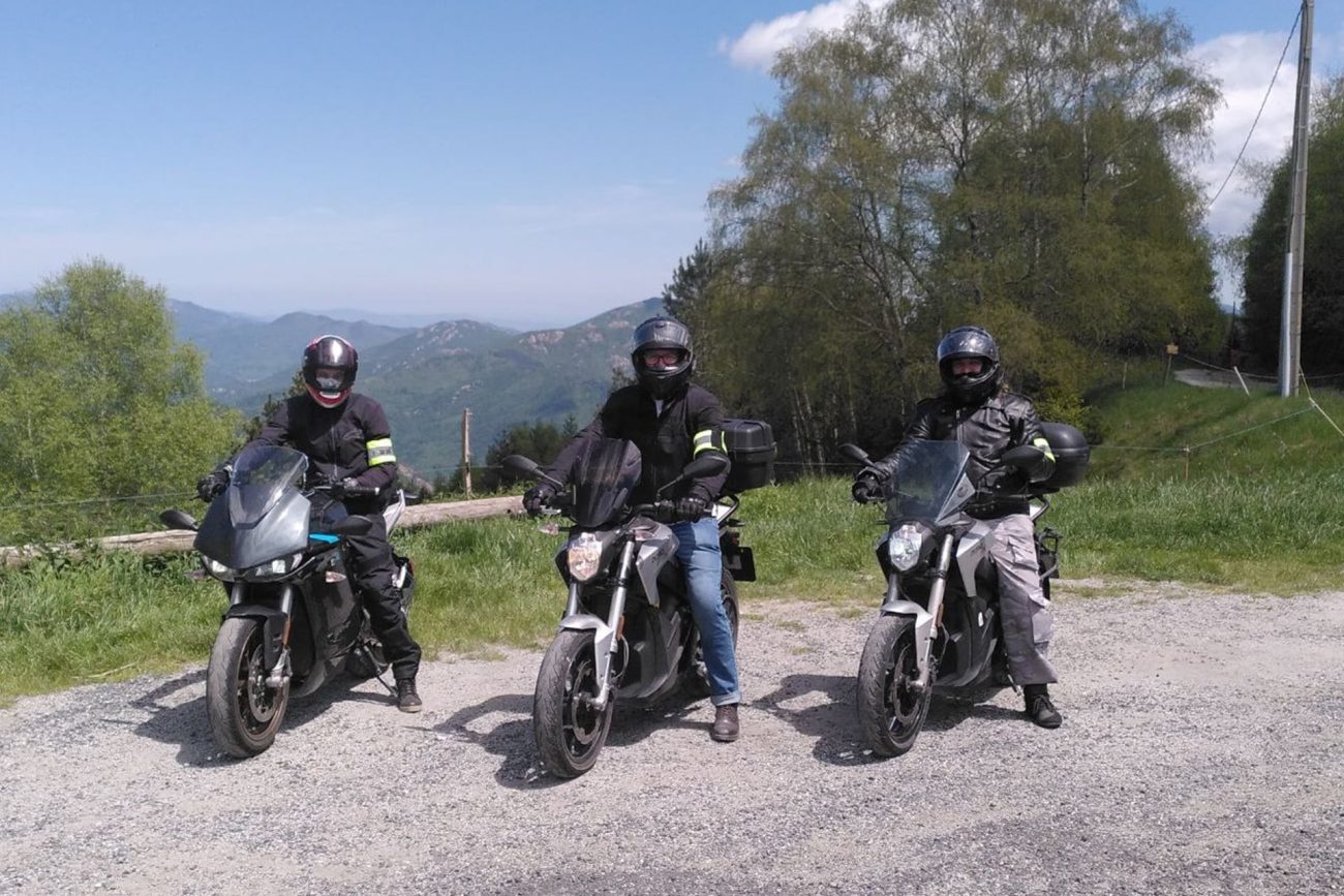 Tres motocicletas Zero completan con éxito la Rider 300