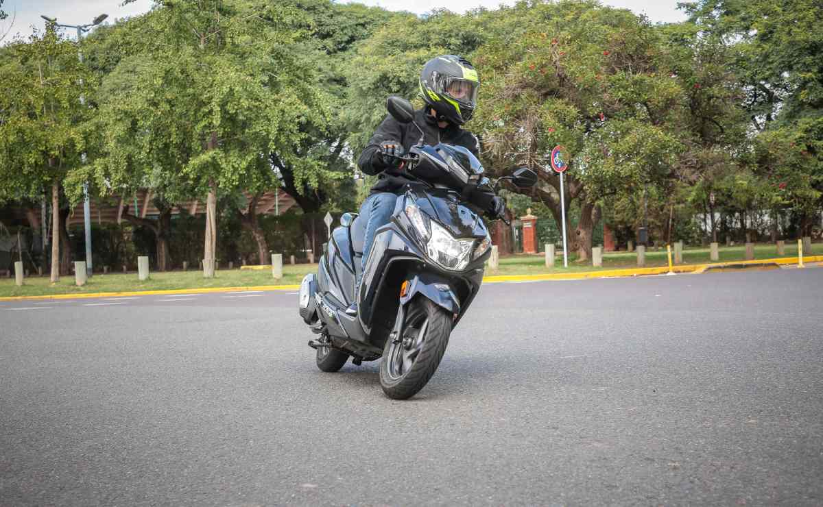 Prueba Honda Elite 125