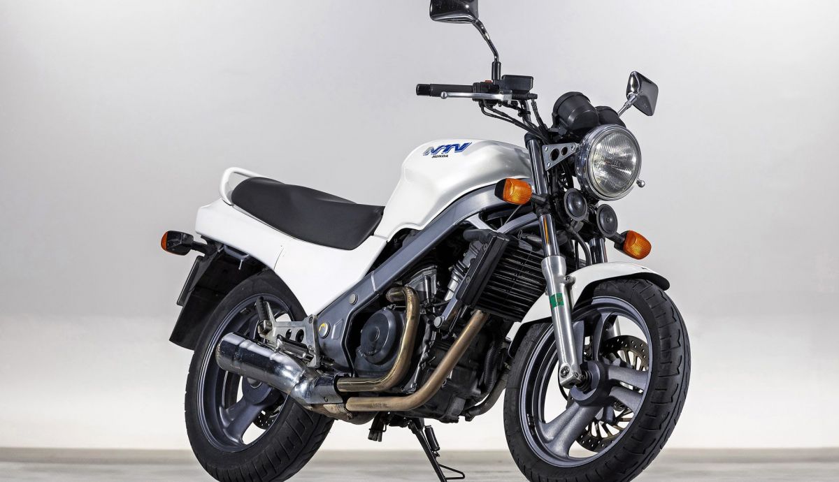 Honda NTV650 1993, una naked muy particular
