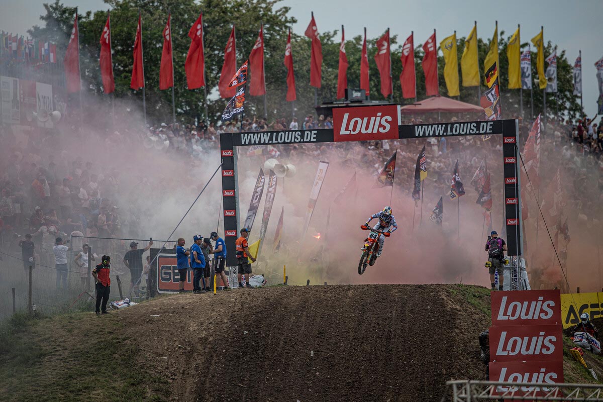 Jeffrey Herlings vuelve a la cima y Adamo gana en MX2