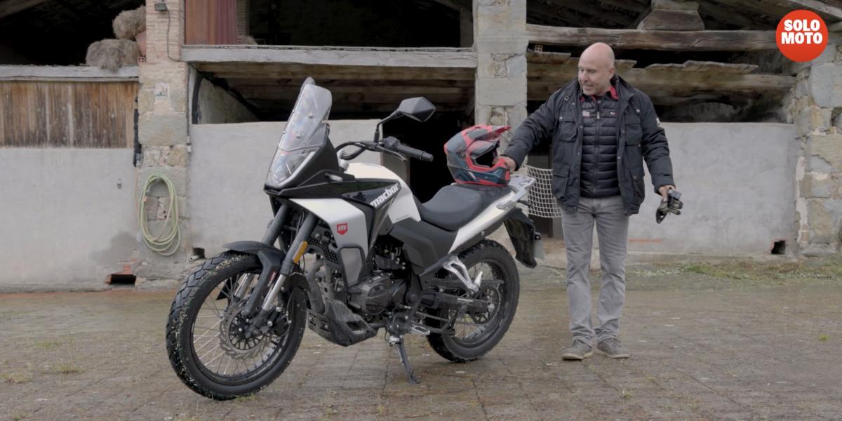 Por tierra y por asfalto, probamos la Macbor XR1 125 EVO con sorpresa final