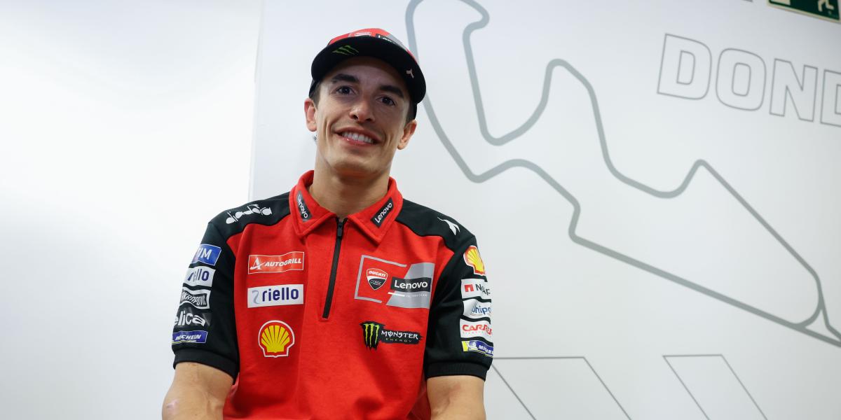 "No lo miro, me comparo más con Alex"