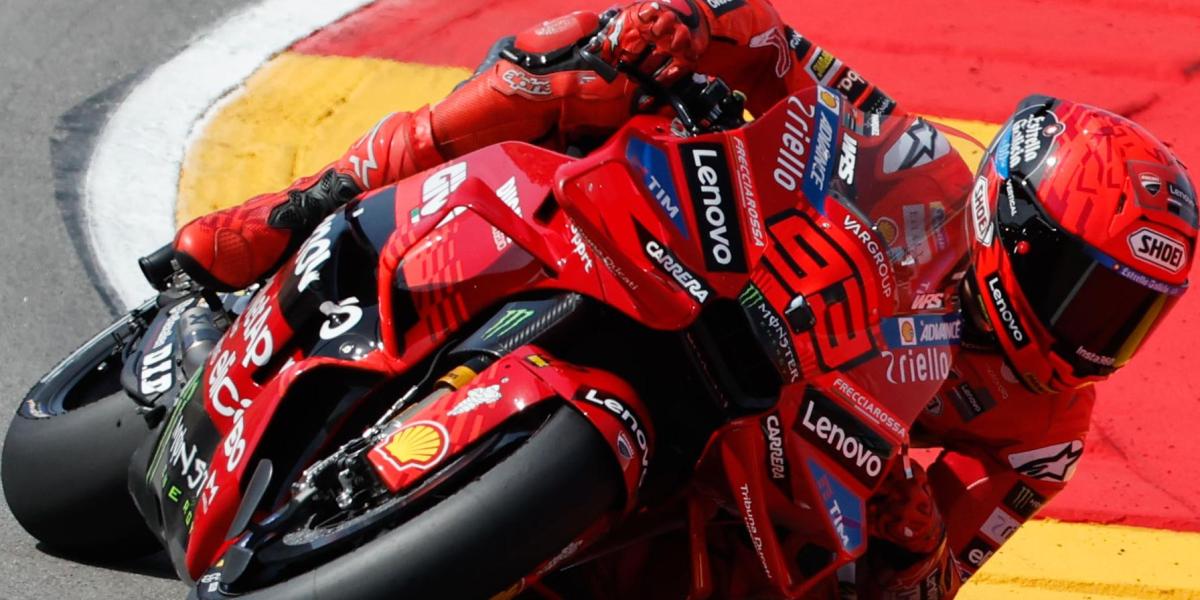 Marc Márquez no da pie a sorpresas ante el descalabro de Bagnaia en la Sprint de Aragón