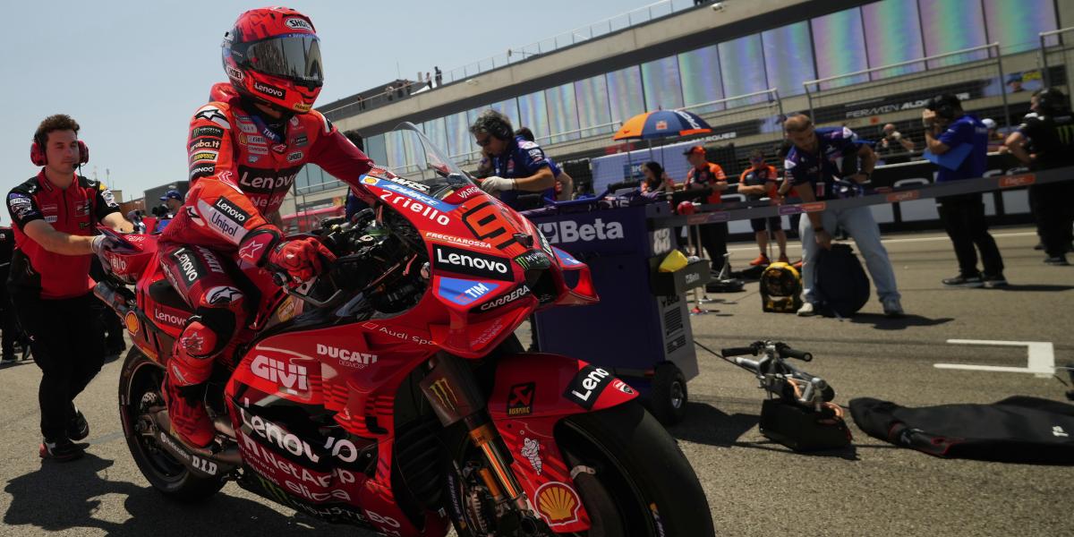 un paseo militar de Marc Márquez para ser más líder