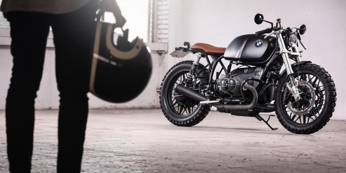una BMW R100 de 1979 'custom' para celebrar su retirada como futbolista