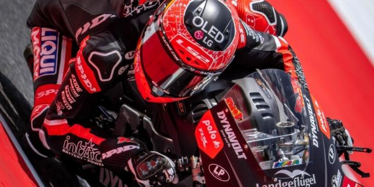 Manu González da un recital para volver a la senda del triunfo en Mugello