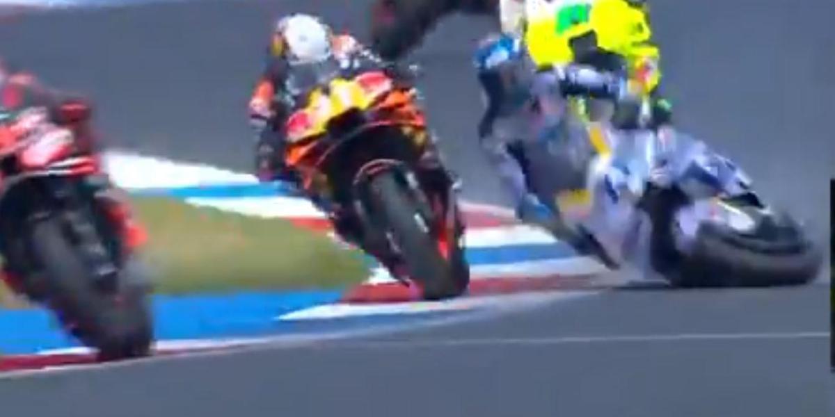 accidente tras un toque de Acosta