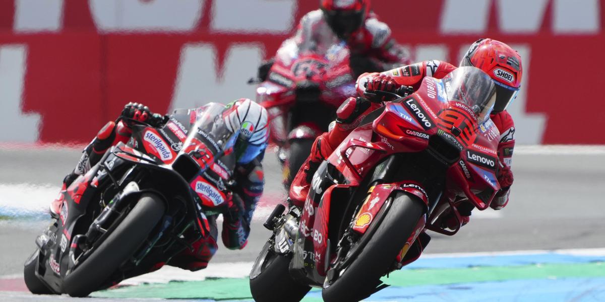 Marc Márquez, intocable, hace de nuevo historia en Assen