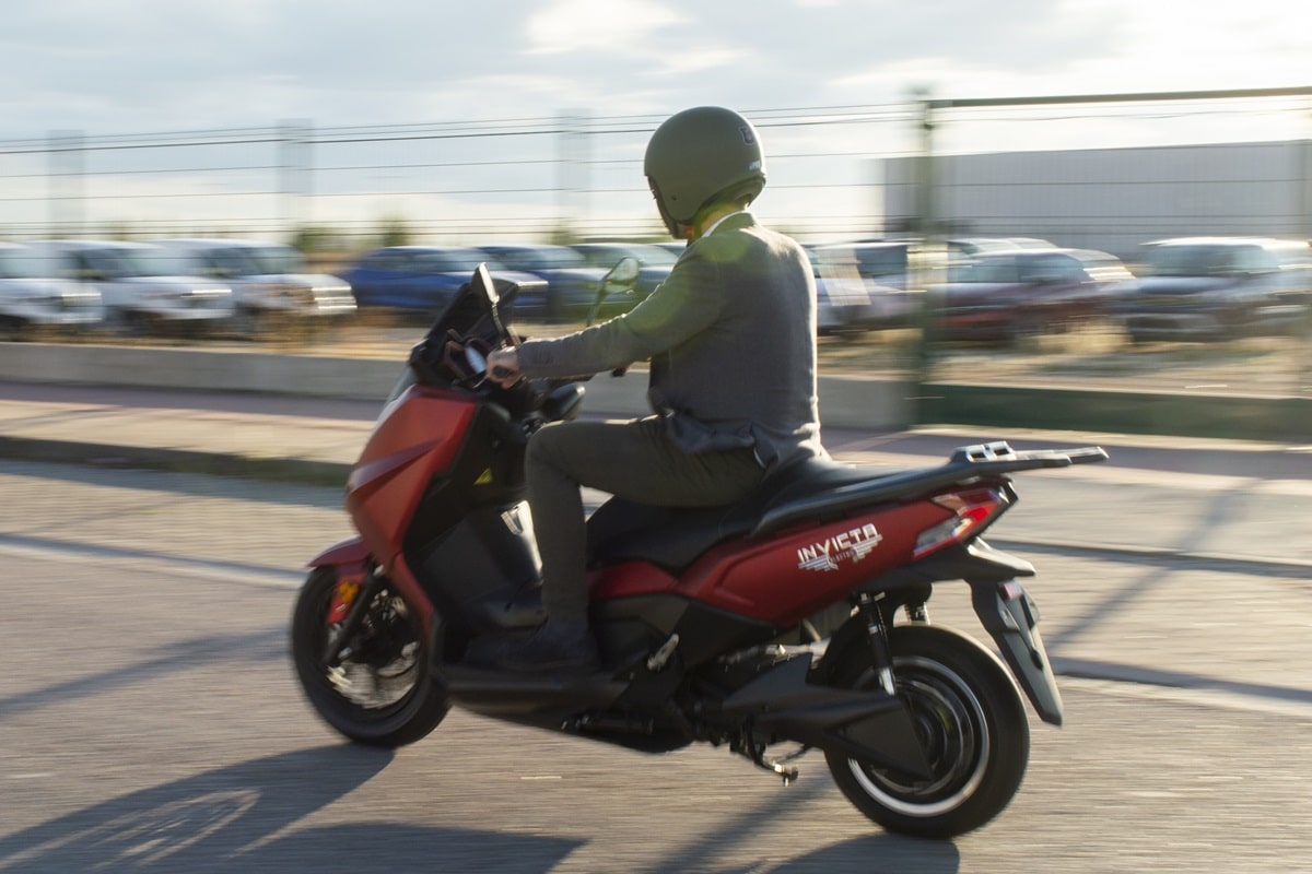 Invicta Electric Neila 2025: El EV de gran autonomía desde 2.946 euros