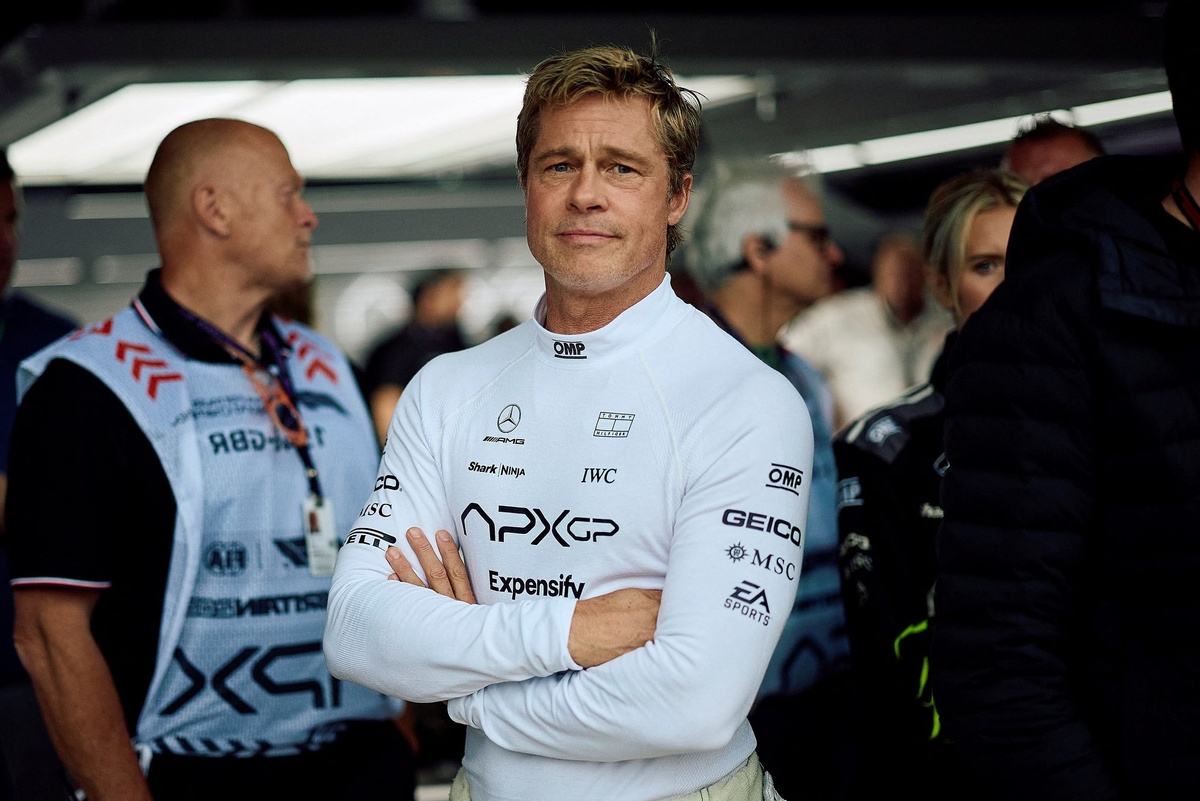 Brad Pitt pilota un F1 por primera vez en un test privado con McLaren en Austin