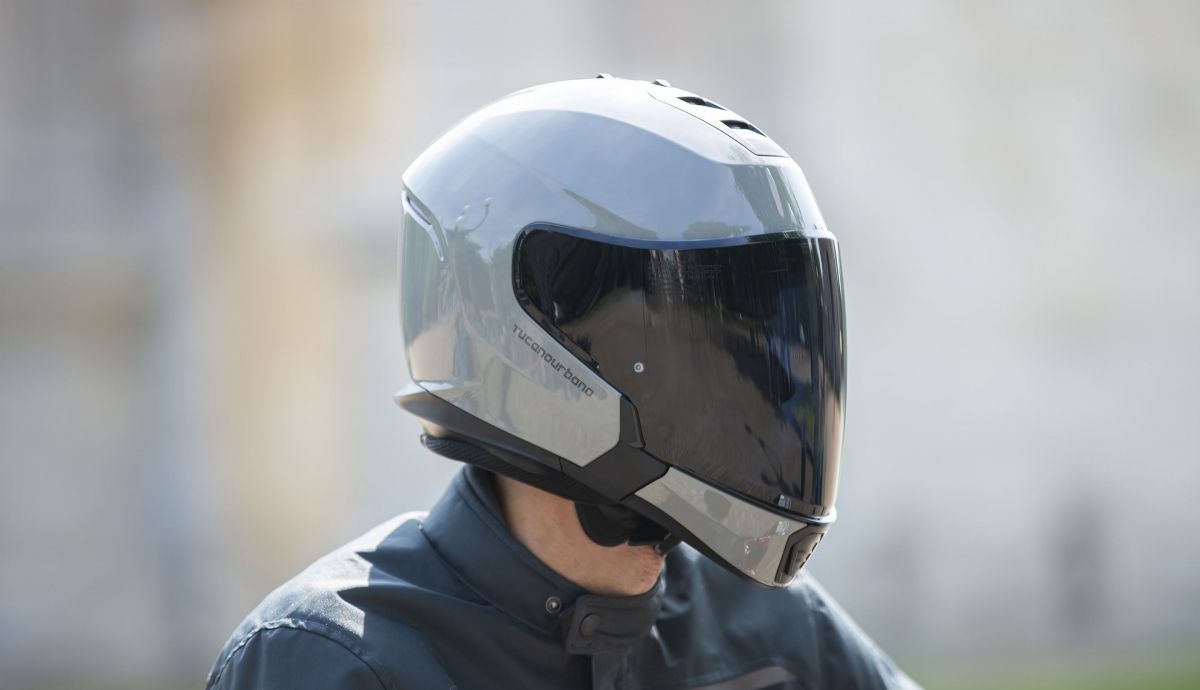 Tucano Urbano lanza HYPERLINK: su primer casco integral urbano homologado P/J