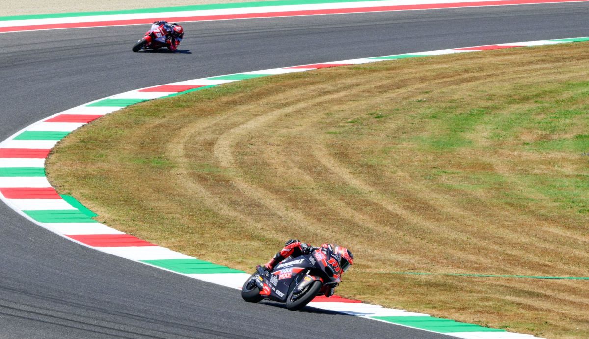 Manu González domina ante Albert Arenas en Mugello