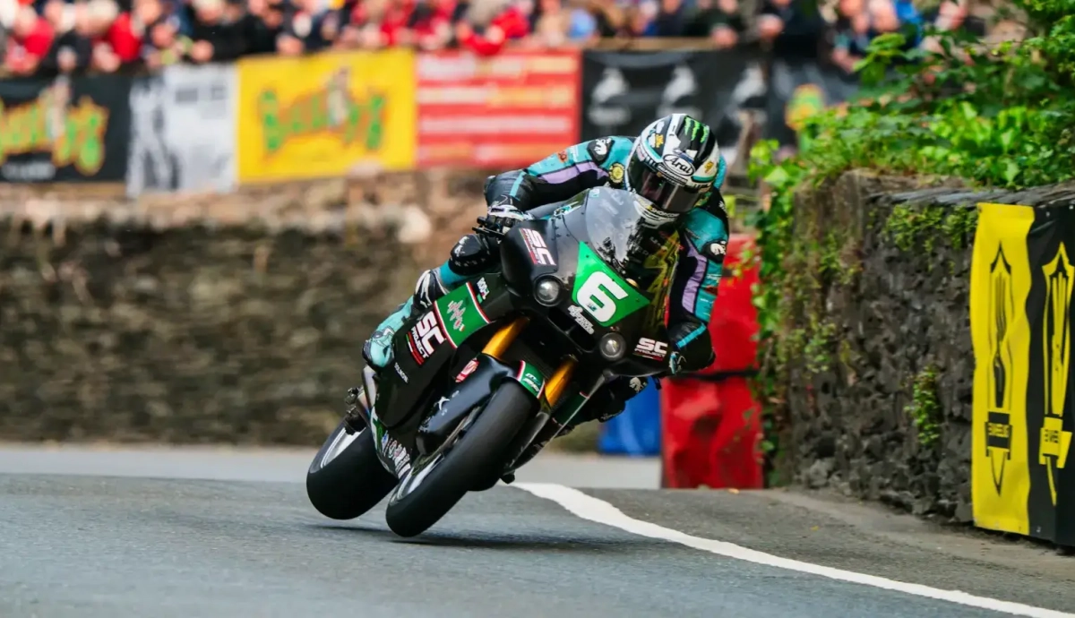 Michael Dunlop suma 31 victorias IOMTT y Dean Harrison gana