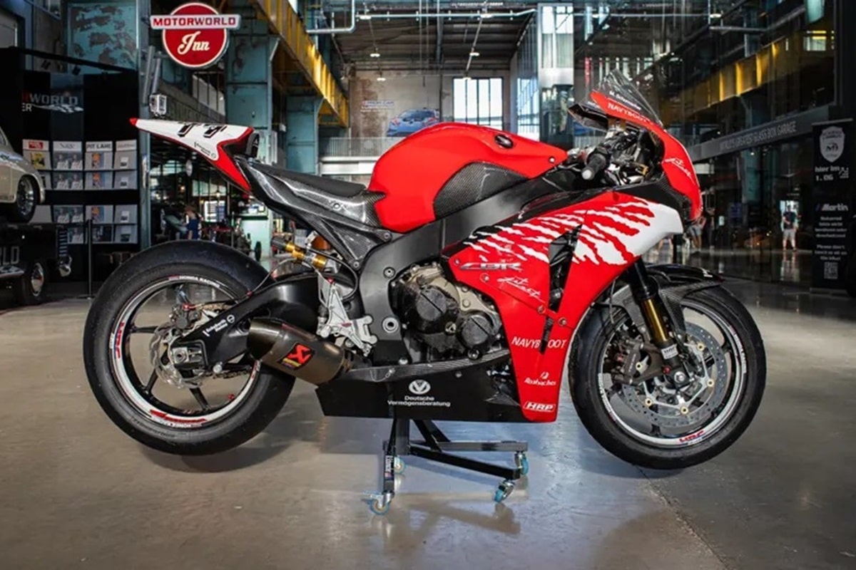 Un pedazo de la historia personal de Michael Schumacher puede ser tuyo: A la venta su Honda CBR1000RR SC59 de 2010