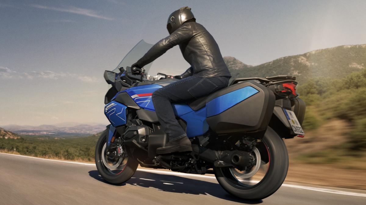 Nuevas maletas de moto electrónicas de BMW Motorrad fabricadas en Barcelona, lo más innovador del momento