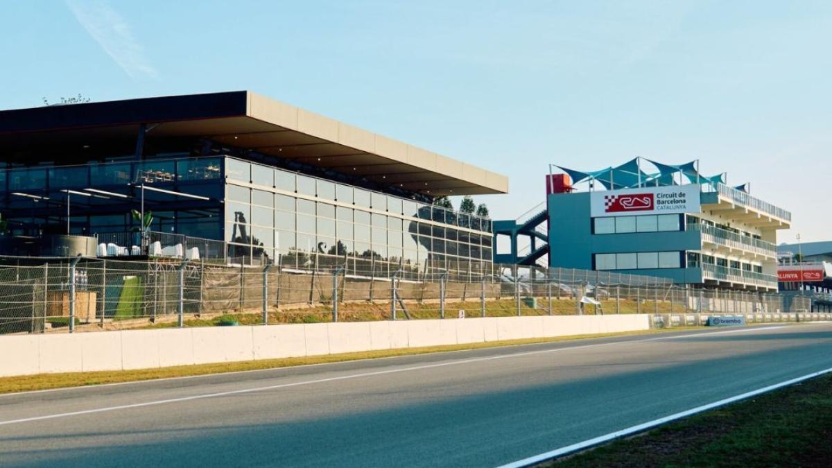 Olvídate de las gradas convencionales, Ducati abre las puertas de su propia casa en Montmeló para que vivas MotoGP a otro nivel