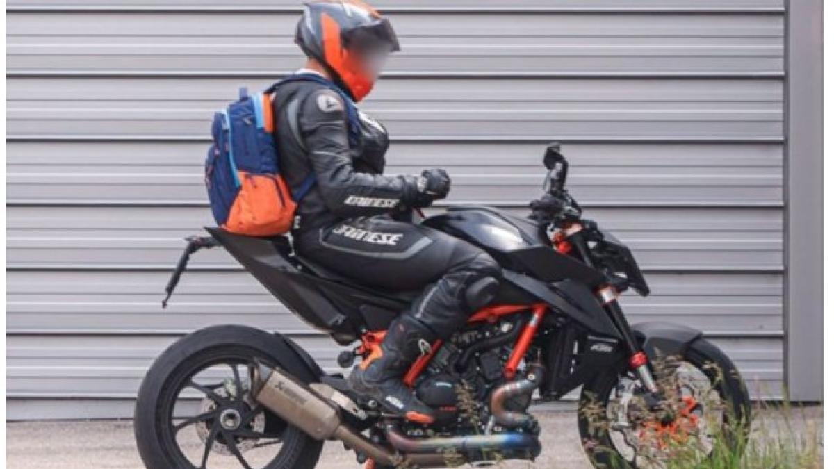 en marcha la KTM 1390 Super Duke RR