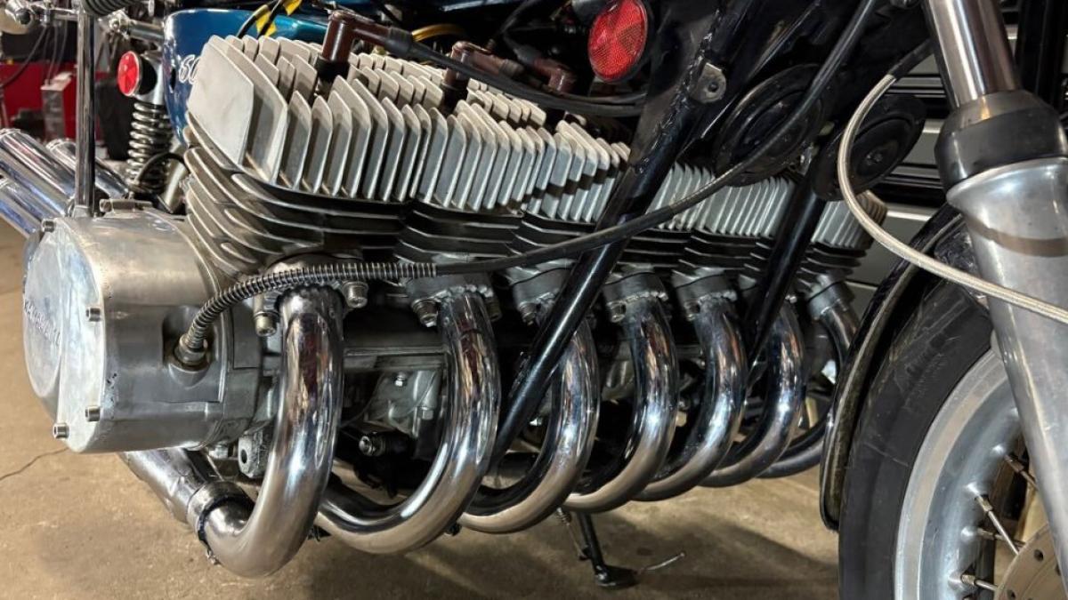 Si quieres una moto única con un artesanal motor de 7 cilindros y 7 escapes, ahora puedes conseguirla