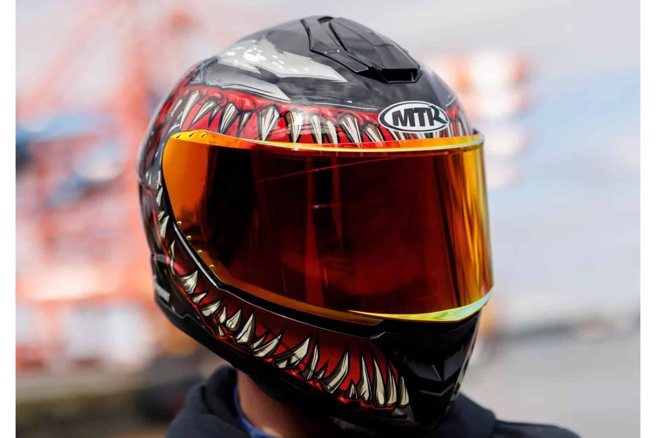 Prueba de gama de cascos MTR