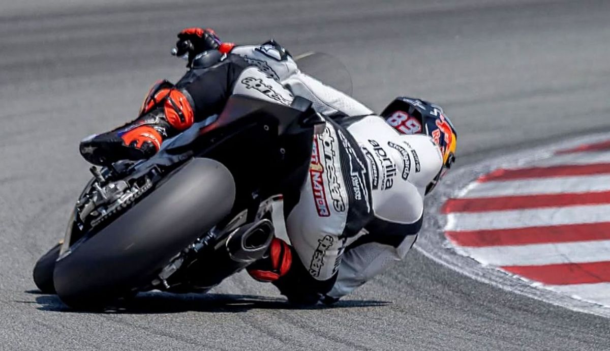 Jorge Martín vuelve a entrenar con Aprilia RSV4 en Barcelona