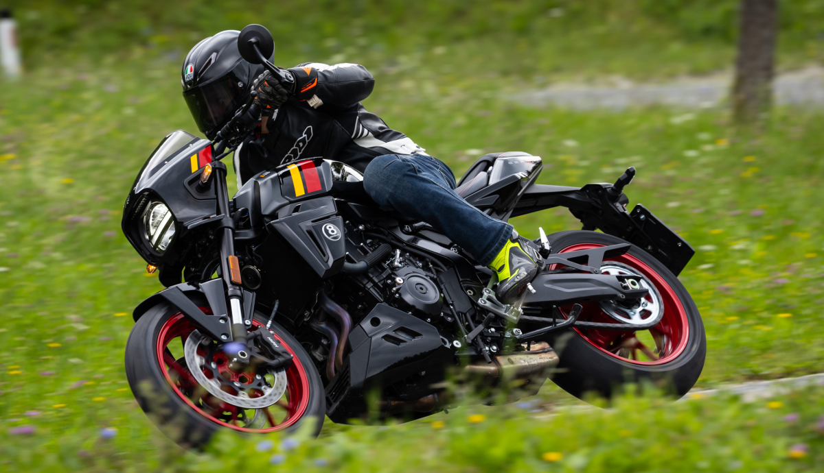 Suzuki GSX-8TT.Espíritu retro con alma moderna