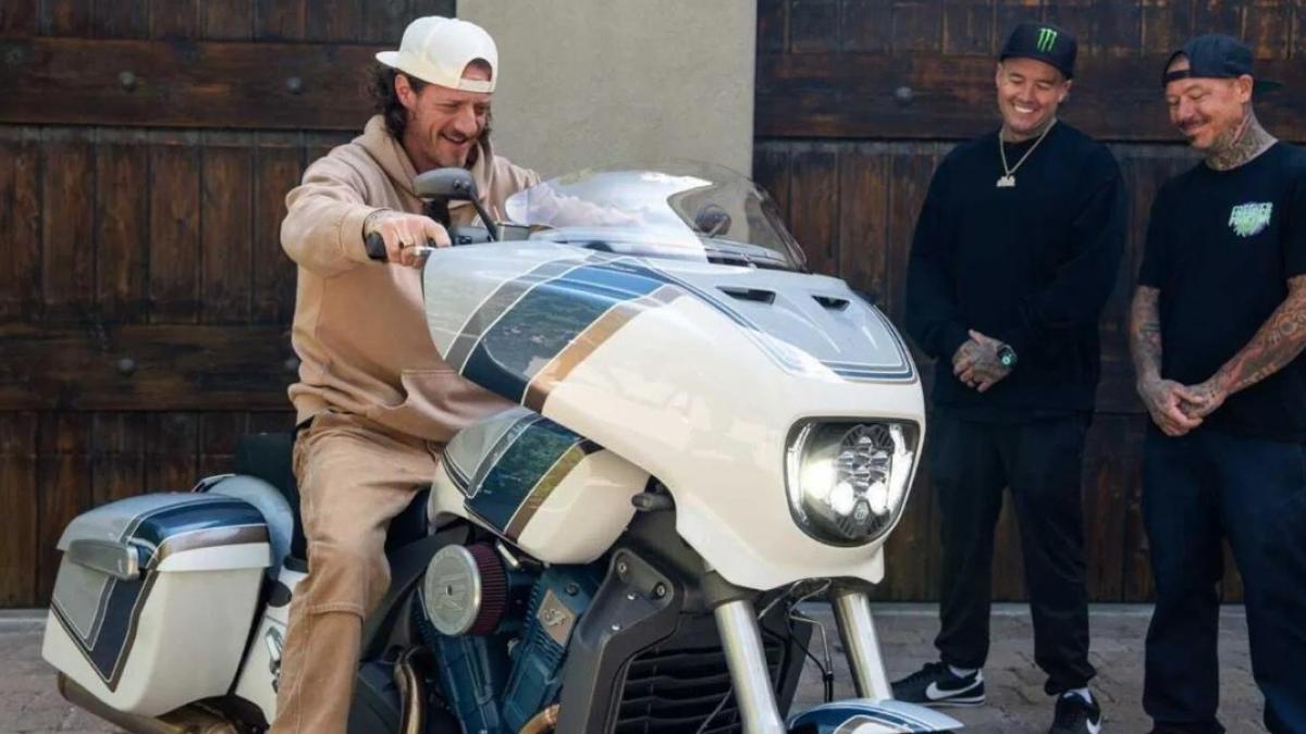 La Indian superespecial del cantante de country Tyler Hubbard