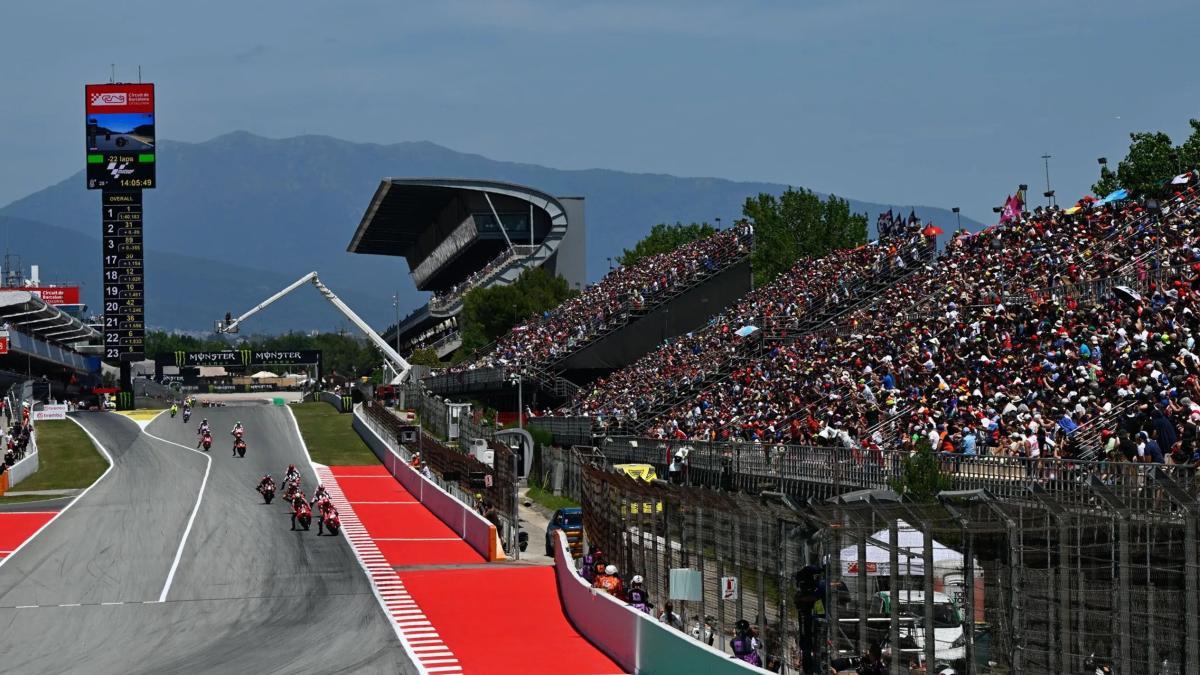 ¡Siente la adrenalina y el rugir de los motores en el Gran Premio Monster Energy de Catalunya de MotoGP 2025!
