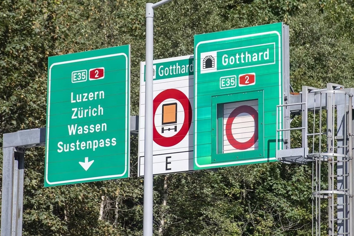 Un motero británico es multado 47 veces en el túnel suizo de San Gotardo