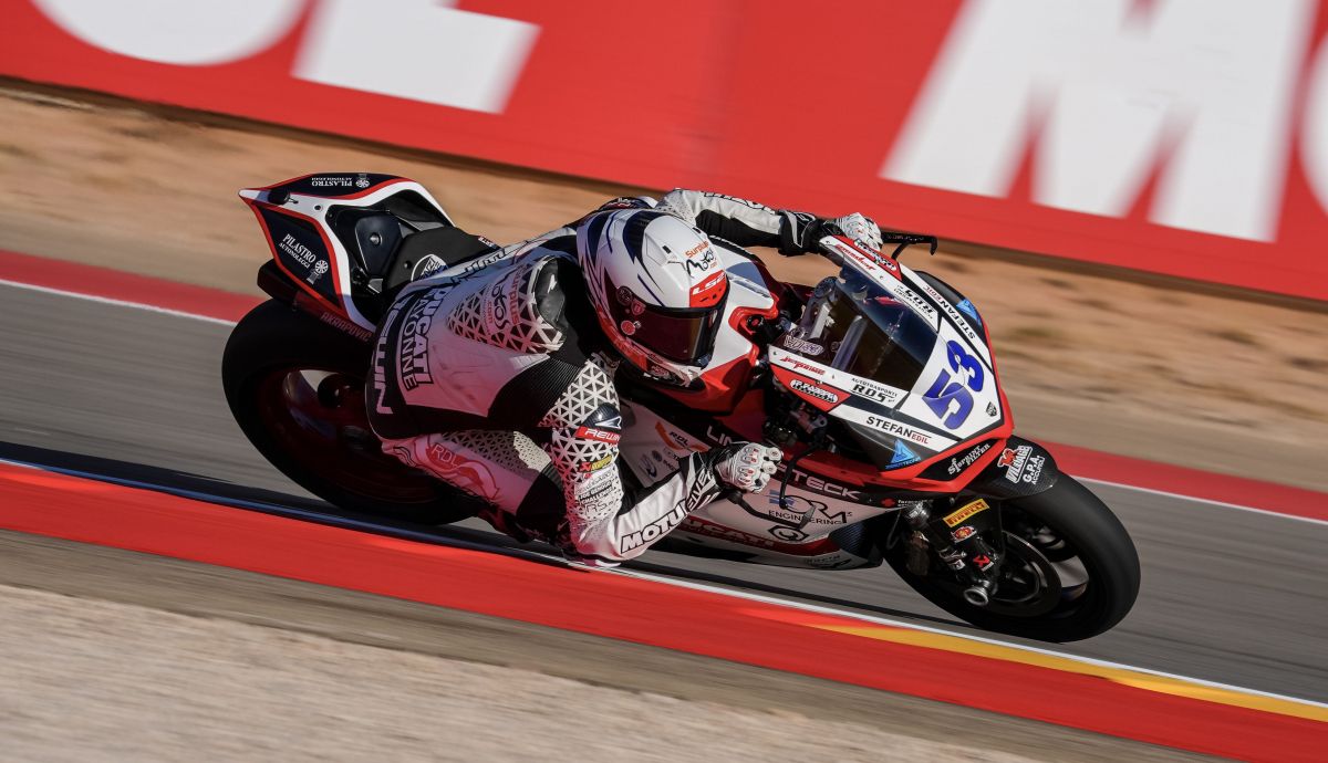 Valentin Debise gana en Motorland Aragón a Can Öncü en la última curva