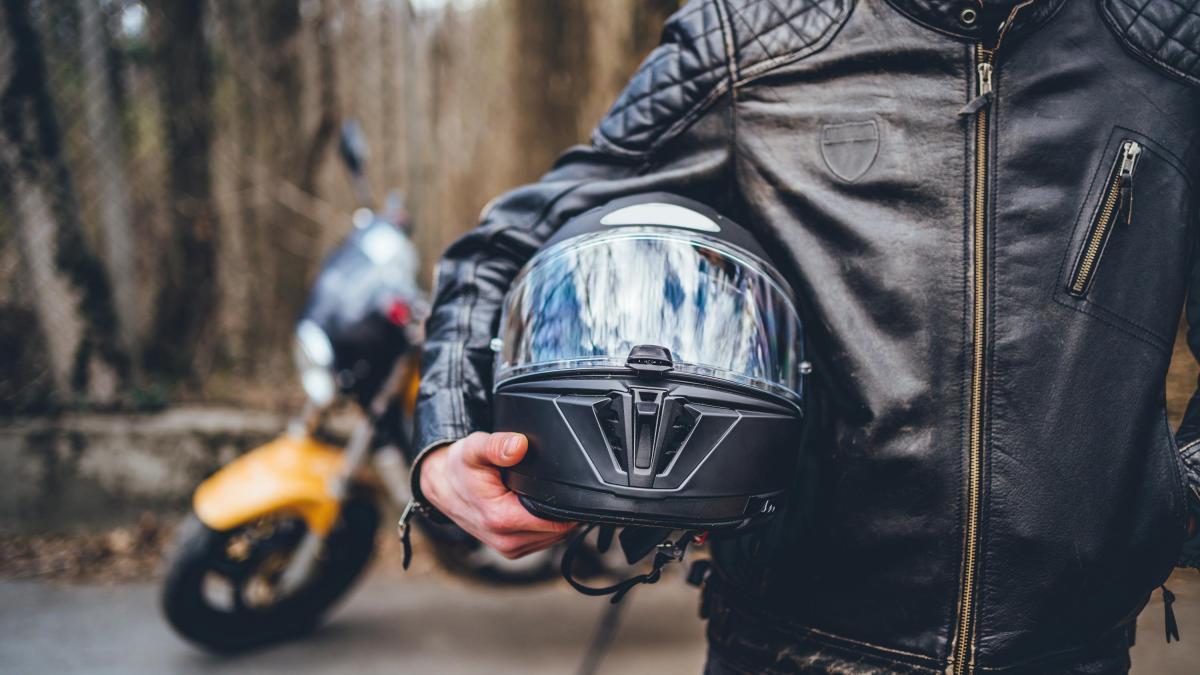 cascos, guantes, botas y chaquetas de moto con hasta 270€ de ahorro