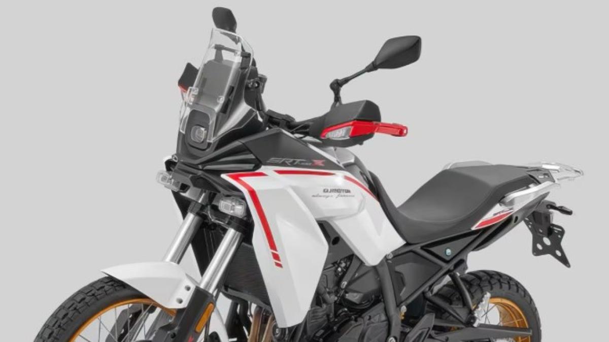 Las trail aventureras ligeras están de moda y QJ Motor prepara la suya