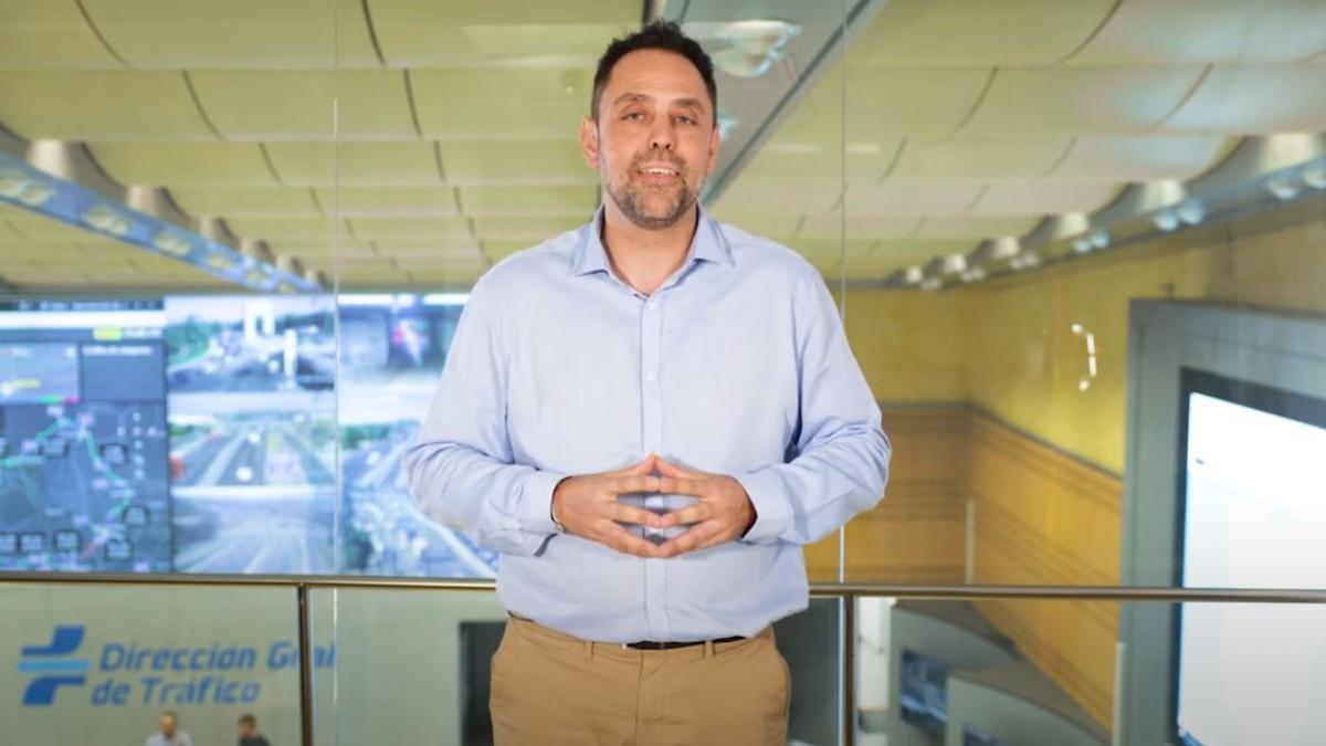 "La baliza V16 no recoge ni emite información personal nuestra ni de nuestro vehículo"